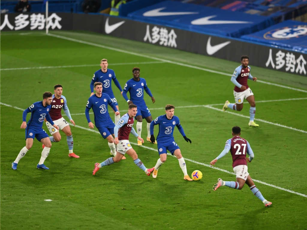 切尔西多点开花轻松击败维拉，兵多将广应对多线挑战